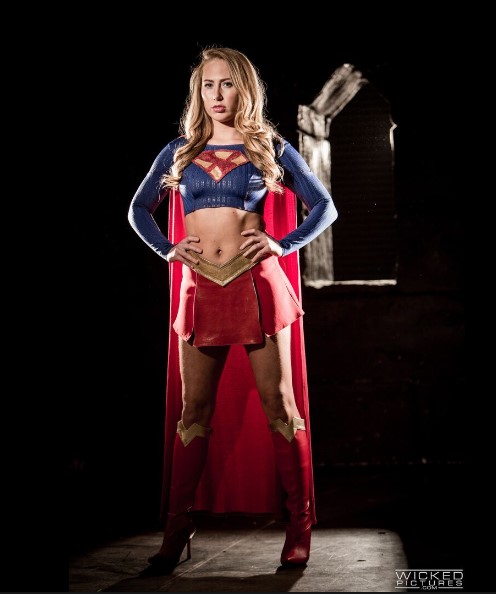 Supergirl xxx ซุปเปอร์หีโร่พิทักษ์โรคกาม