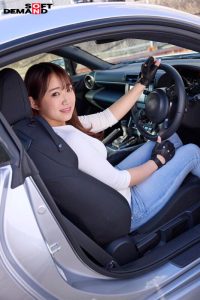 หนังav สาวนักซิ่งถูกใจหนุ่มขับรถเก่ง SDAM-148