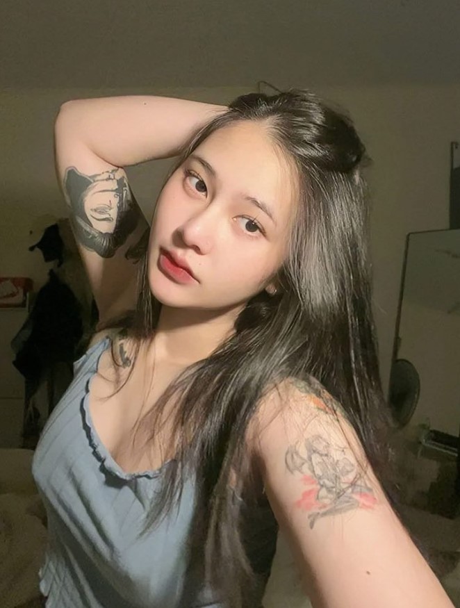 คลิปหลุดวัยรุ่นไทย yona.z XXX ลายสักมินิมอล