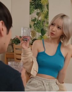 ดูเอวี เมื่อพี่สาวห้องตรงข้ามเป็นสาวโนบรา ROYD-288 Momonaga Sarina